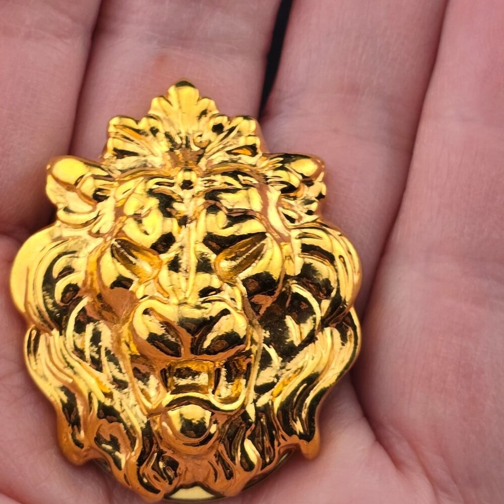 Gold-Tone Lion Head Scarf Clip Vintage Style Accessory - Picture 10 of 10